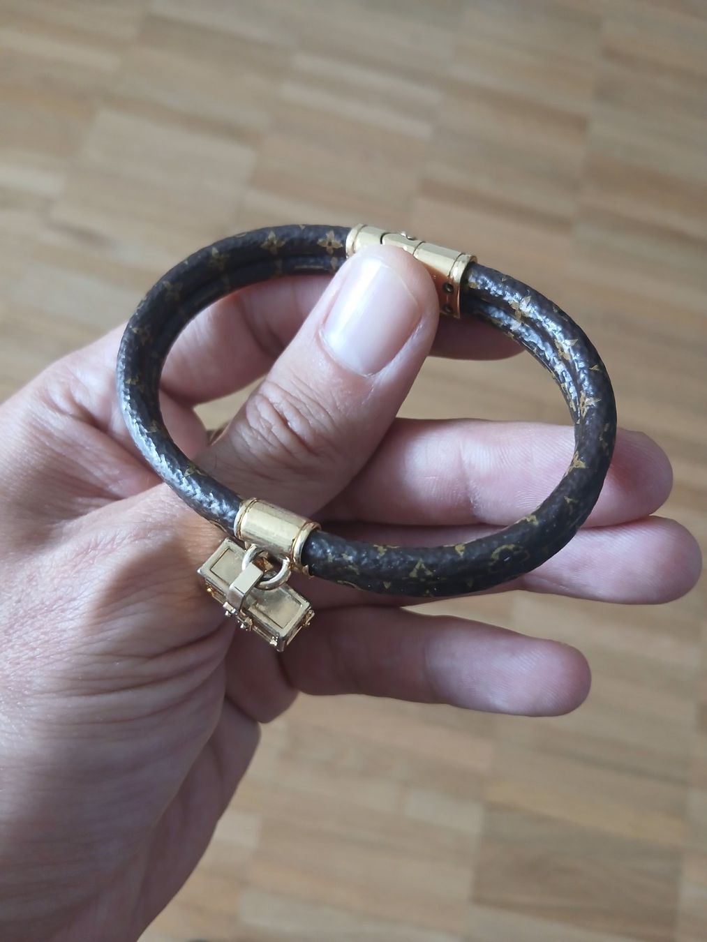 Louis Vuitton Armbänder & -reifen: Louis vuitton keep it twice bracelet – Gebraucht aus Genève von GenevaLuxury 9