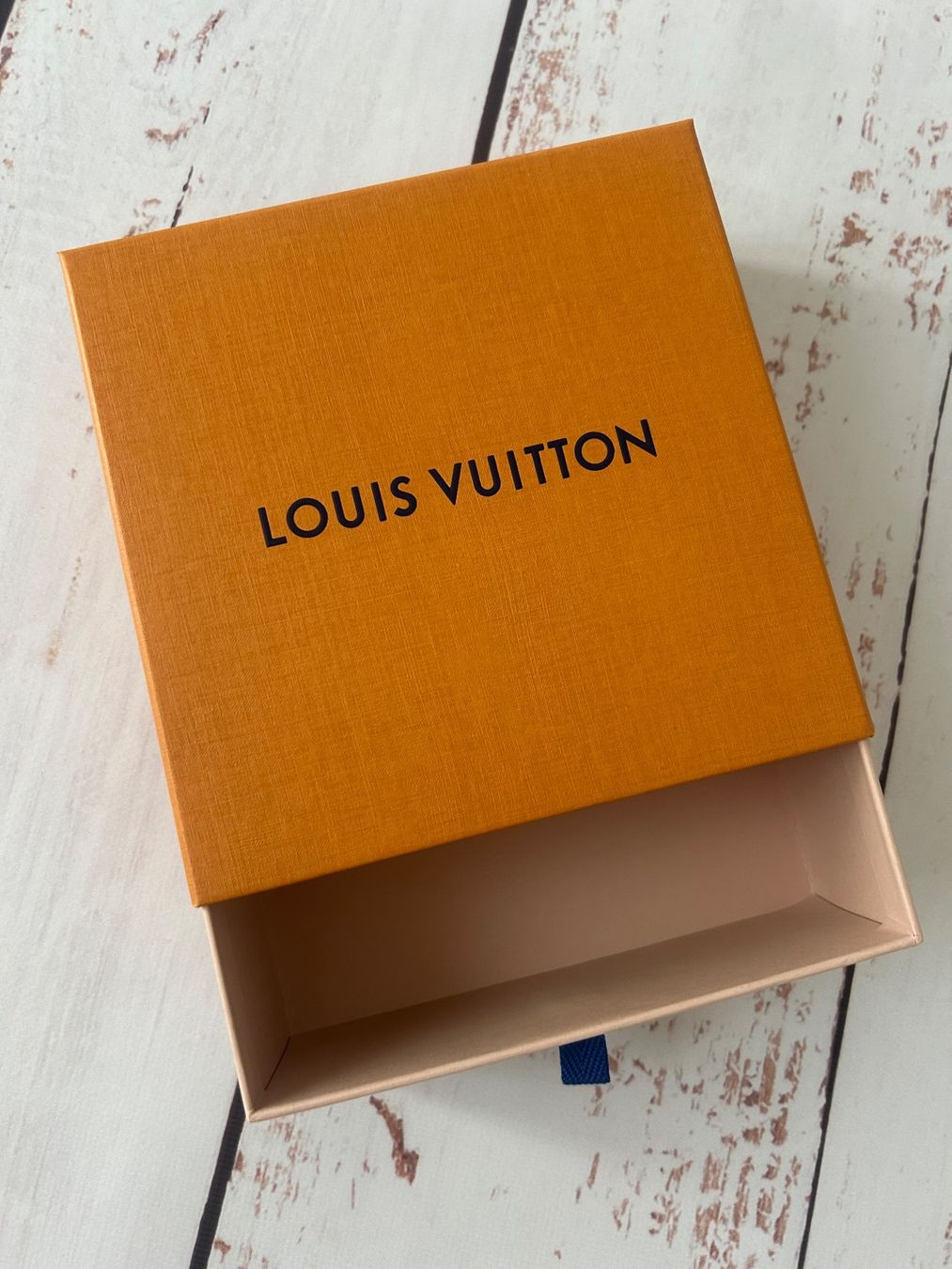 Louis Vuitton Autres décorations & accessoires: Box Schachtel Louis Vuitton – Neuf (Voir description) à Zürich par Ferienan 1