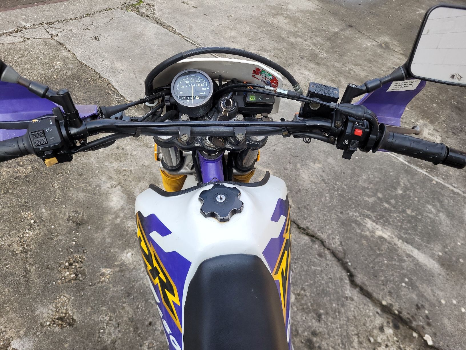 Suzuki Enduro: Suzuki 650DR – Gebraucht aus Laufen von Nachlasverkauf 3