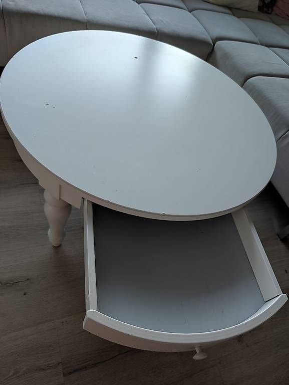 Tische: Gratis Salontisch – Gebraucht aus Bettwiesen von lala8