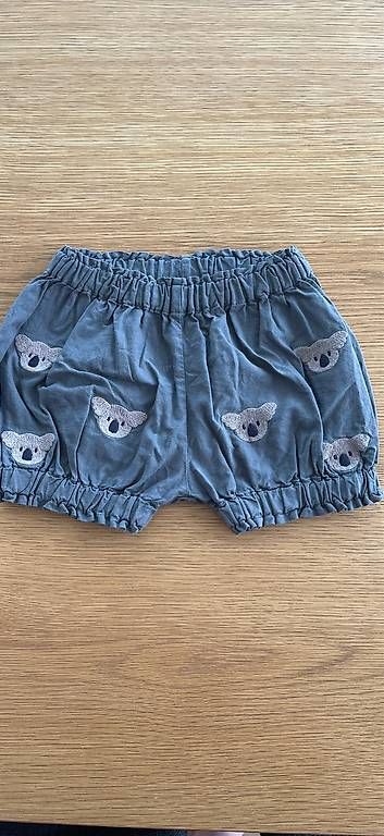Hosen: DONSJE Bloomer Gr. 3-6m – Gebraucht aus Schindellegi von Erna_B.