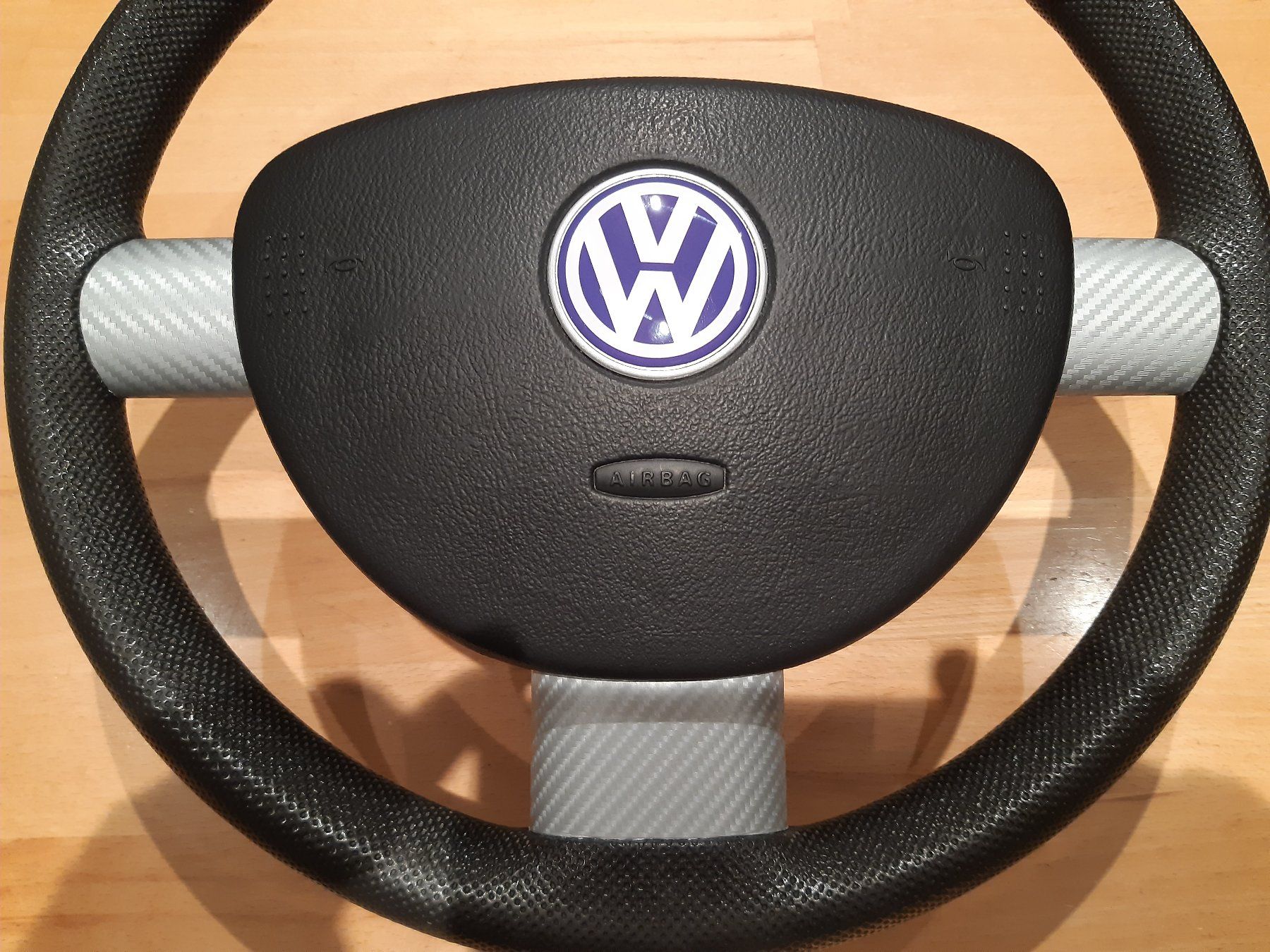 VW Alle Autoersatzteile: VW New Beetle Lenkrad – Gebraucht aus Therwil von  4