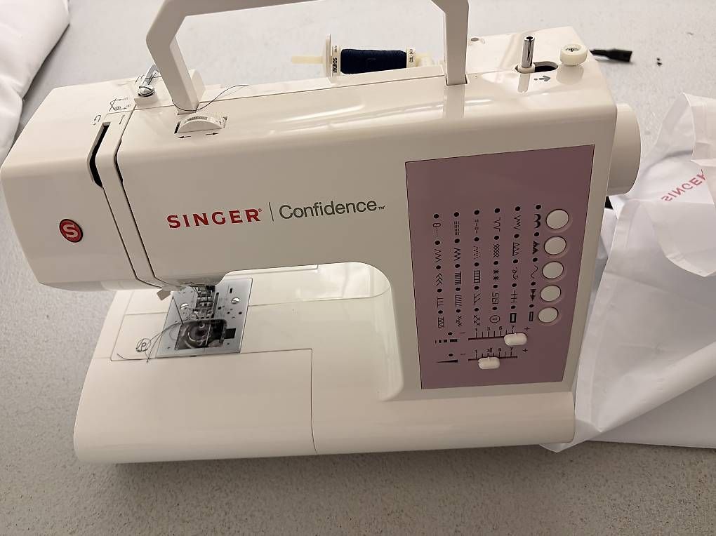 Singer Machines à coudre: Nähmaschine Singer Confidence 7463 – D'occasion à Winkel par Klaruska 3