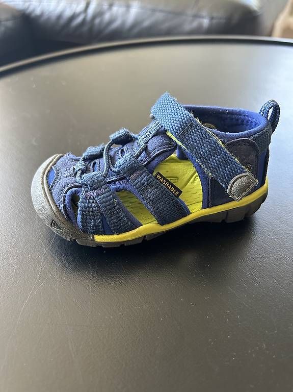 Scarpe per ragazzi: Keen Kindersandalen – Usato da Oberdiessbach venduto da cel_2xbb 1