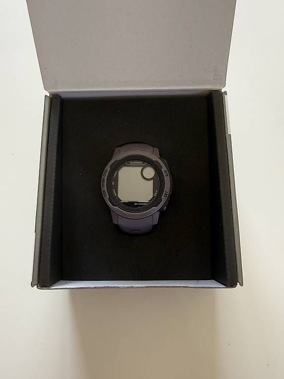 Smartwatch: Garmin Instinct 2S Deep Orchid  – Usato da Bülach venduto da angelique080882 1