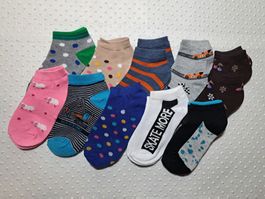 NEU! 15 Paar Kinder Socken Gr. 27-30 bunter Mix
