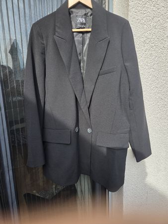 Blazer Zara noir taille XL bon état général et propre
