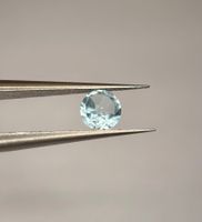 Ab 1 Fr. - 0.61 ct natürlicher blauer Topas - unbehandelt