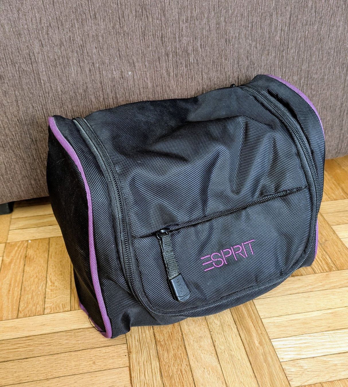 Kosmetikkoffer: Esprit Necessaire/Kulturbeutel – Neu (gemäss Beschreibung) aus Grüningen von mangaka 1