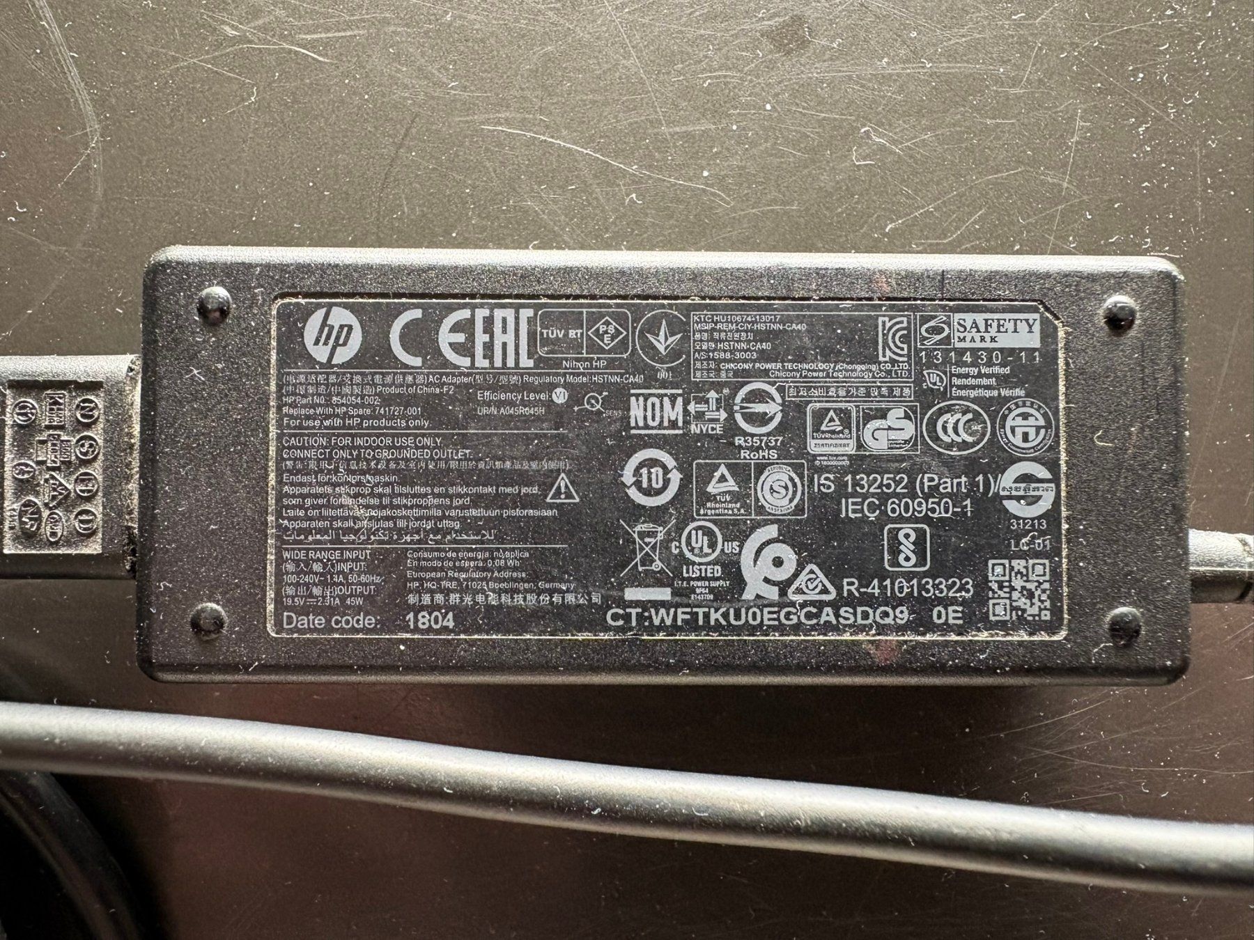 Hewlett Packard Laufwerke & Adapter: HP Notebook Netzteil / Adapter – Gebraucht aus orselina von Loriotech 1