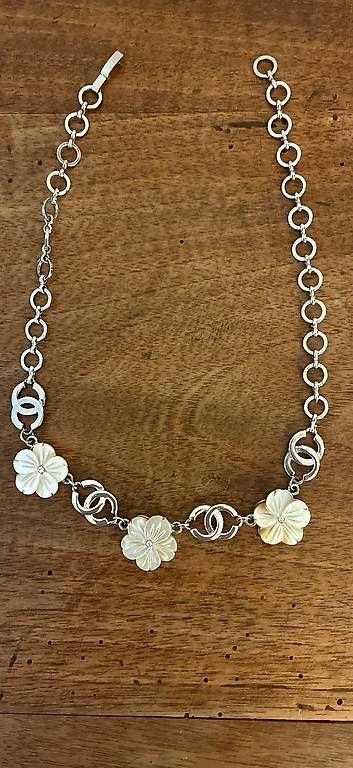 Catenine: Collier ras de cou nacré – Usato da Nyon venduto da Sotara