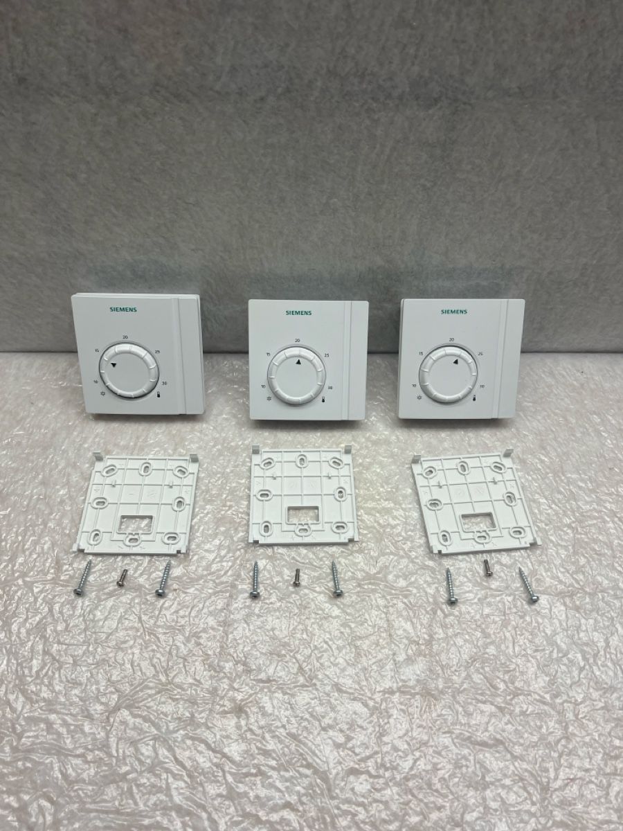Siemens Interruttori: Siemens RAA21 Raumthermostat - Bodenheizung – Nuovo (secondo la descrizione) da Rotkreuz venduto da perlengott