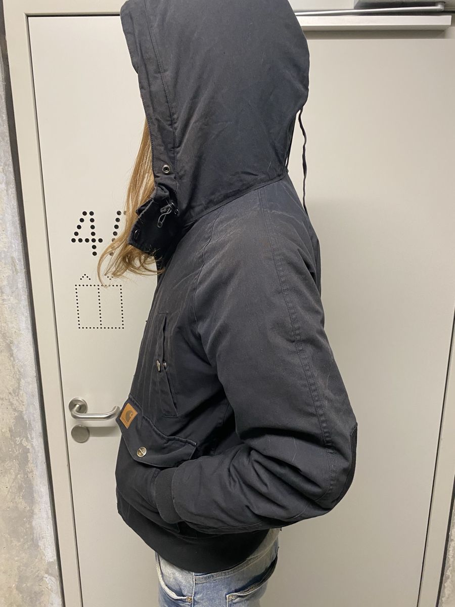 Carhartt Giacche: Carhartt Winter Jacket Black with Fur – Usato da Monts-de-Corsier venduto da dav_z62k 1