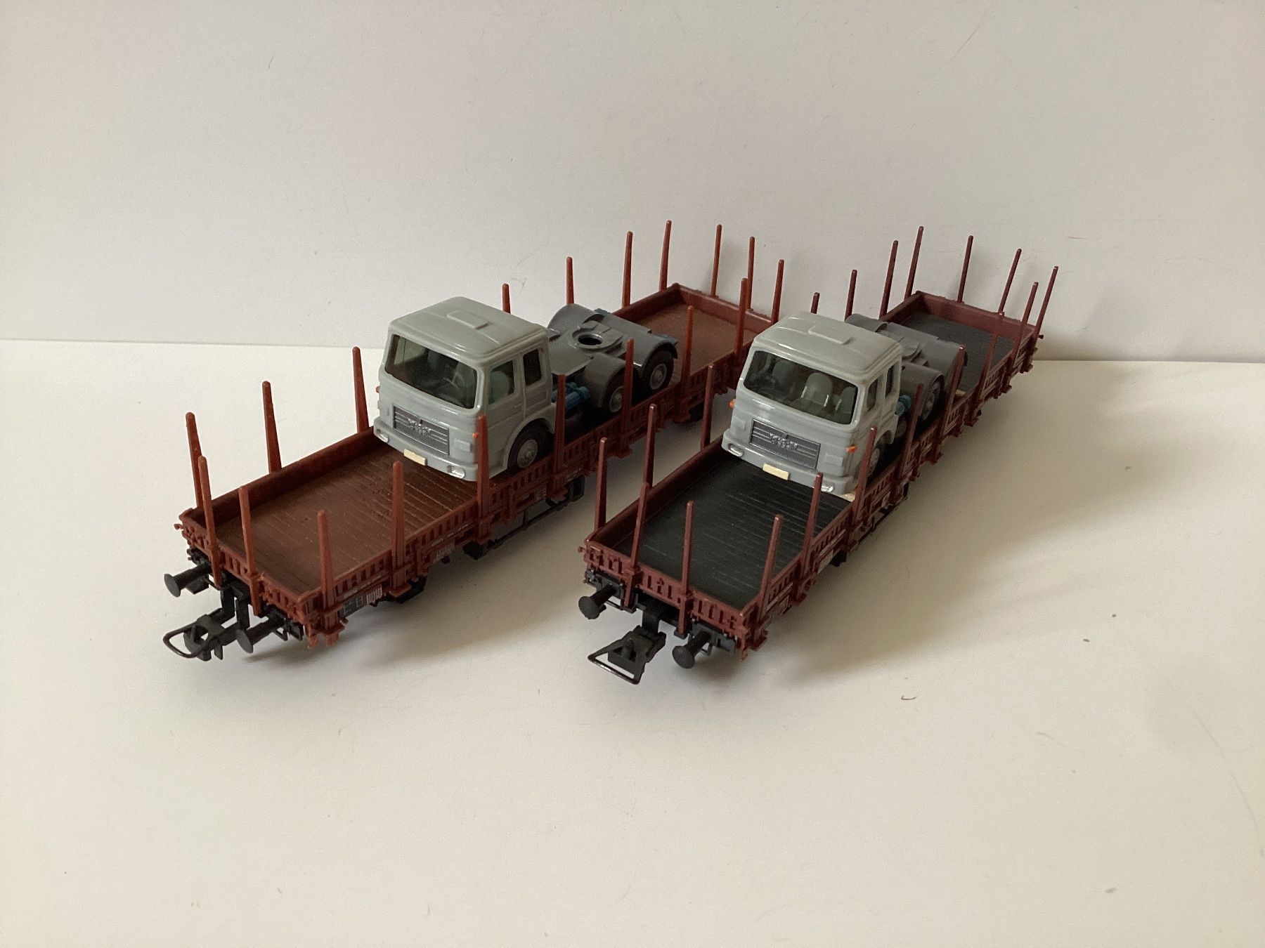 Roco Modellini di ferrovie: Roco Güterwagen DB 1:87 H0 – Usato da Effretikon venduto da simtek_de 1