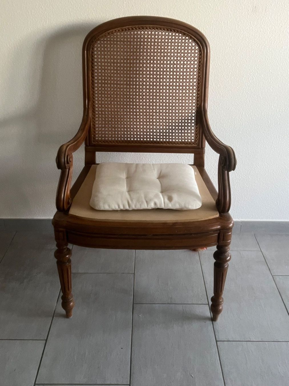 Poltrone: Fauteuil im Louis-Philippe- / Napoleon-III-Stil – Usato da Hinterkappelen venduto da rum_y52q