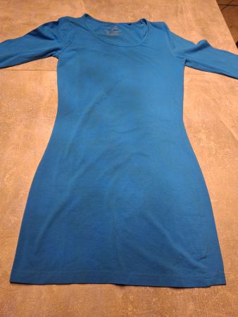 Robe près du corps taille 34 95% coton marque Blue Motion