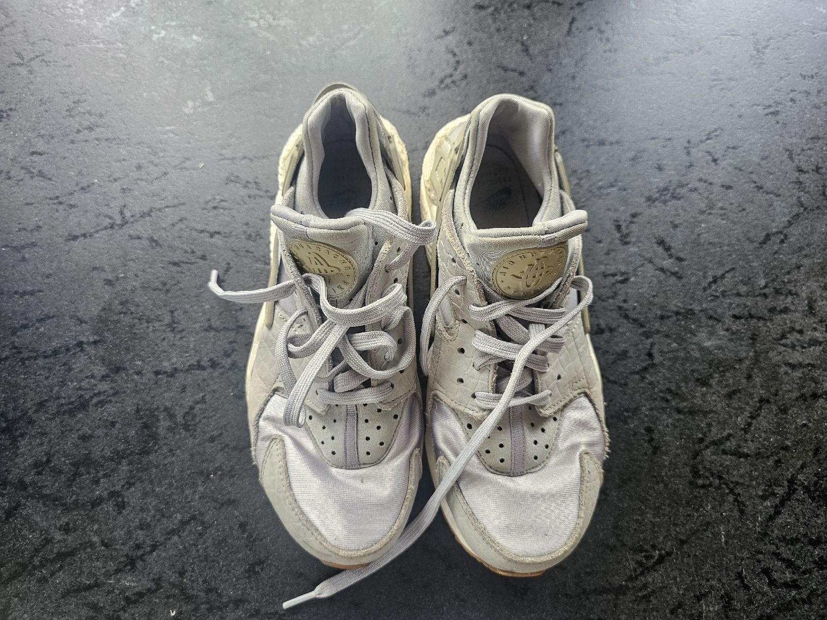 Nike Scarpe da uomo: Nike Huarche Grösse 40.5 – Usato da St. Peterzell venduto da upcycling_ 2