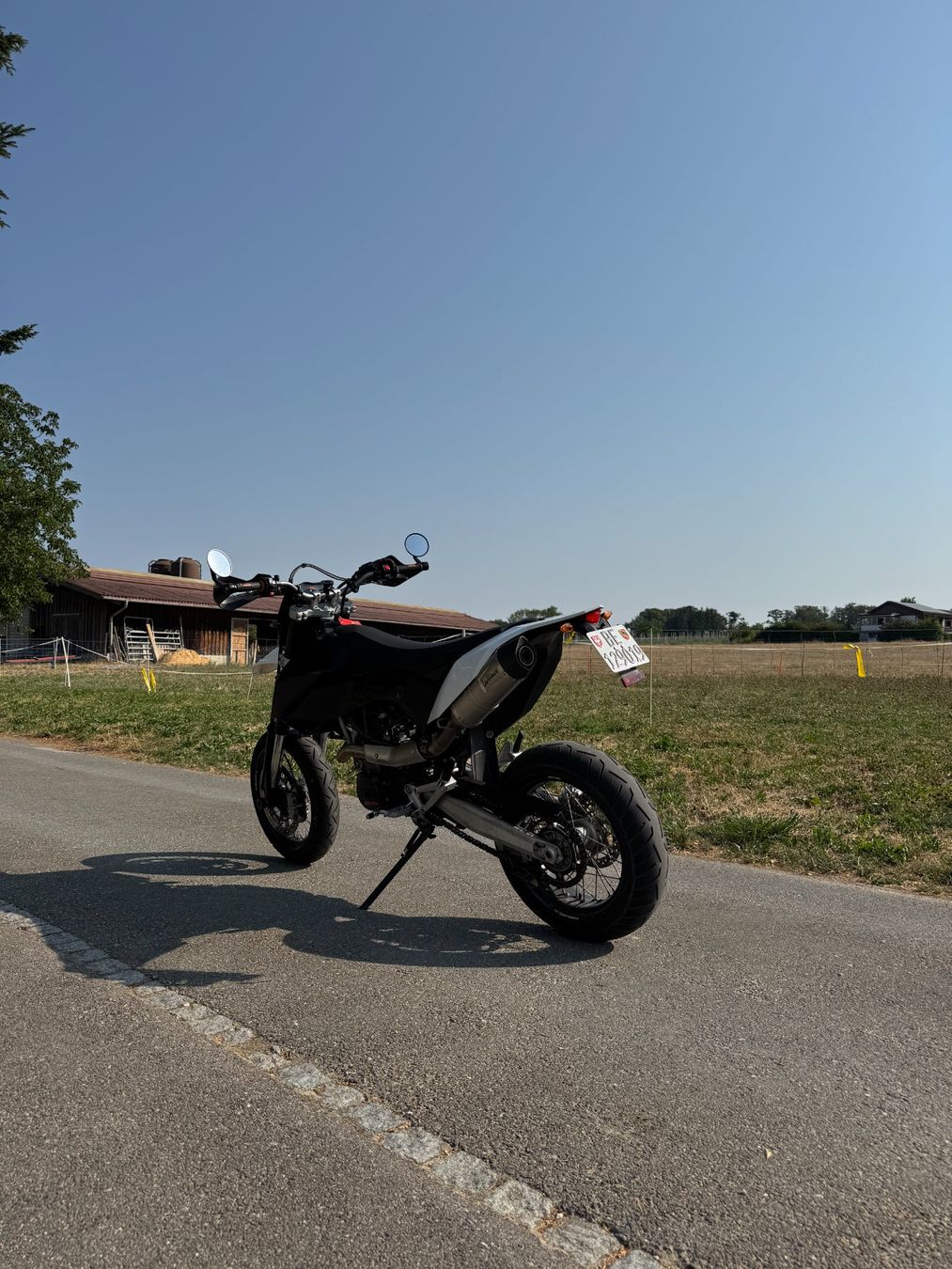 Strada: KTM 690 SMC – Usato da Vinelz venduto da coupecartel 3