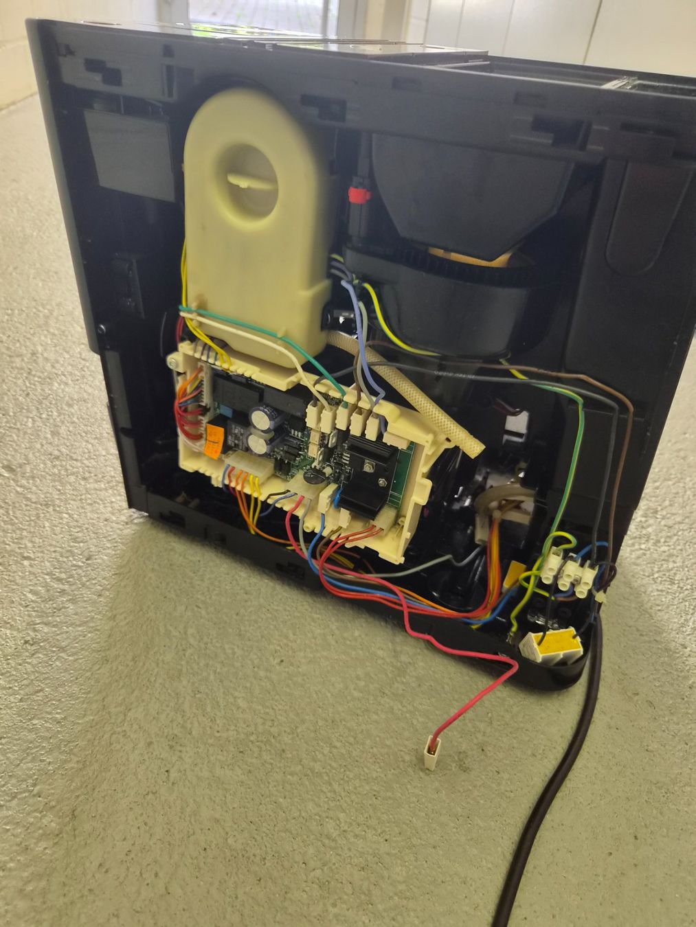 Jura Machines à café & Machines à expresso: Jura ENA Kaffeemaschine Typ 681 – Défectueux à Domat Ems par tchnesa 5