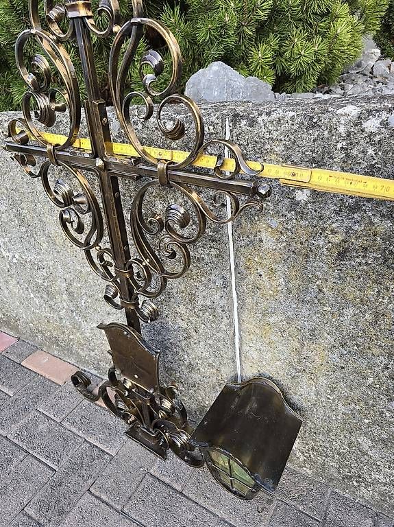 Skulpturen & Statuen: Grabkreuz Handgeschmiedet – Gebraucht aus Vaduz von Shark996
