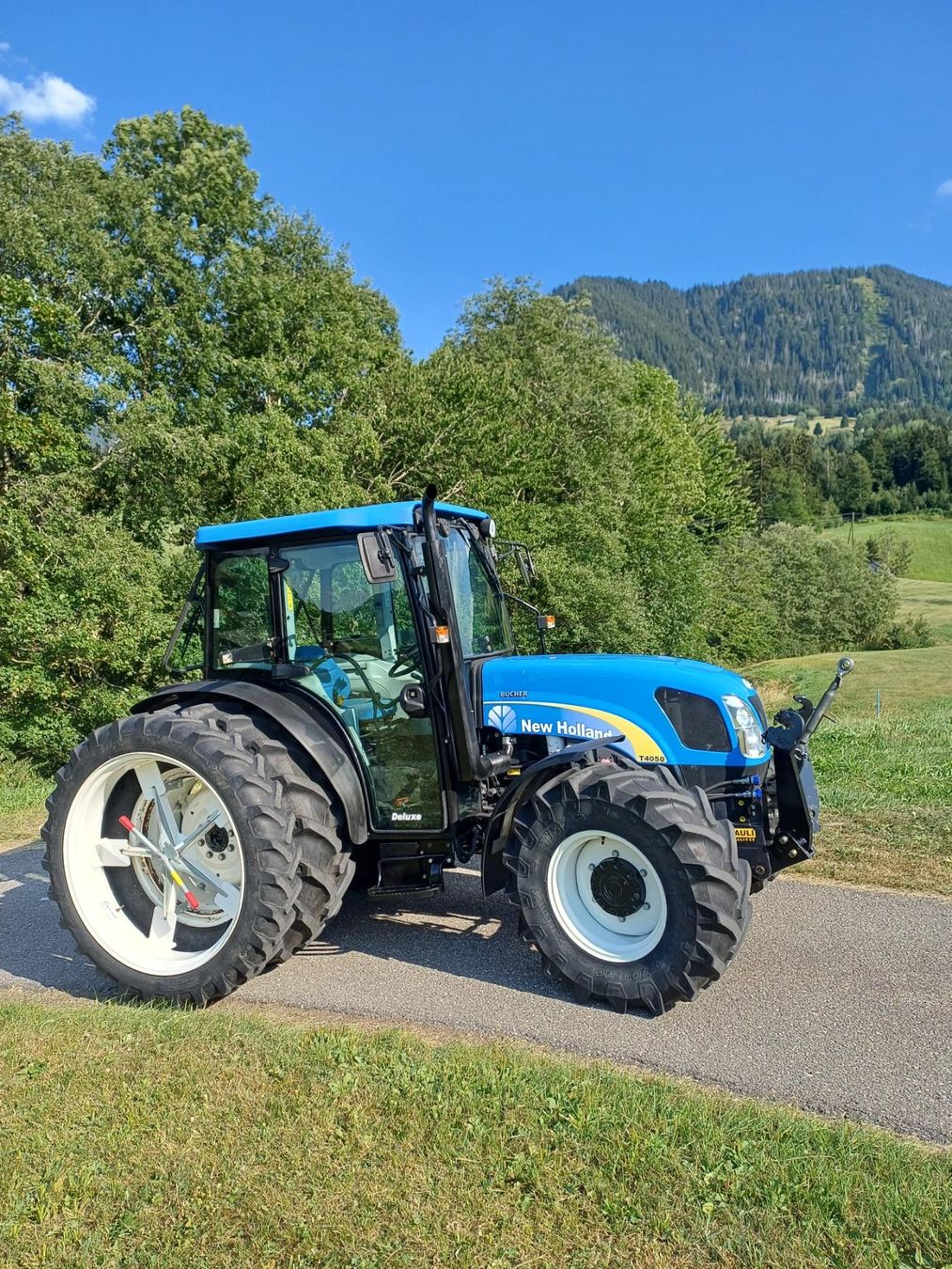 New Holland Trattori: New Holland T4050 – Usato da Flühli LU venduto da FBU03