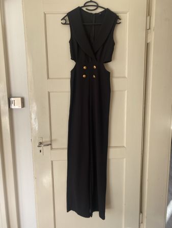 Overall schwarz