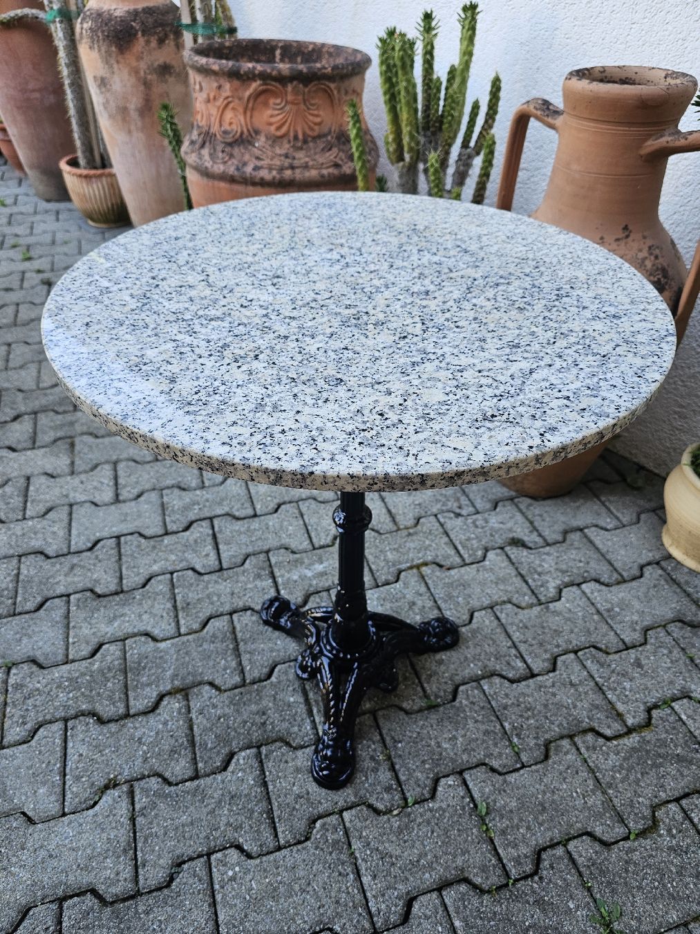 Tables: Granittisch Bistrotisch Balkontisch – D'occasion à Villnachern par hasta08 7