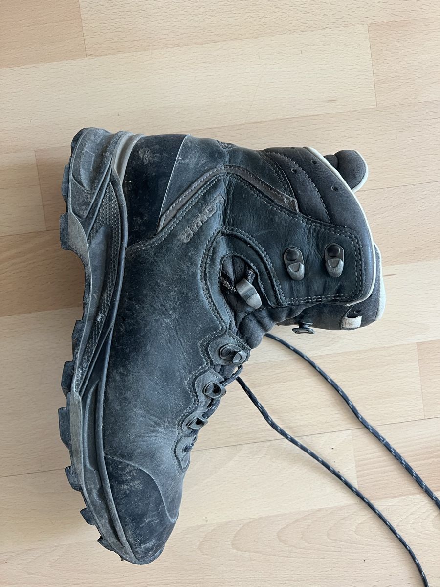 Lowa Scarpe da uomo: Lowa Wanderschuhe Gr 42.5 – Usato da Zürich venduto da manosch 3