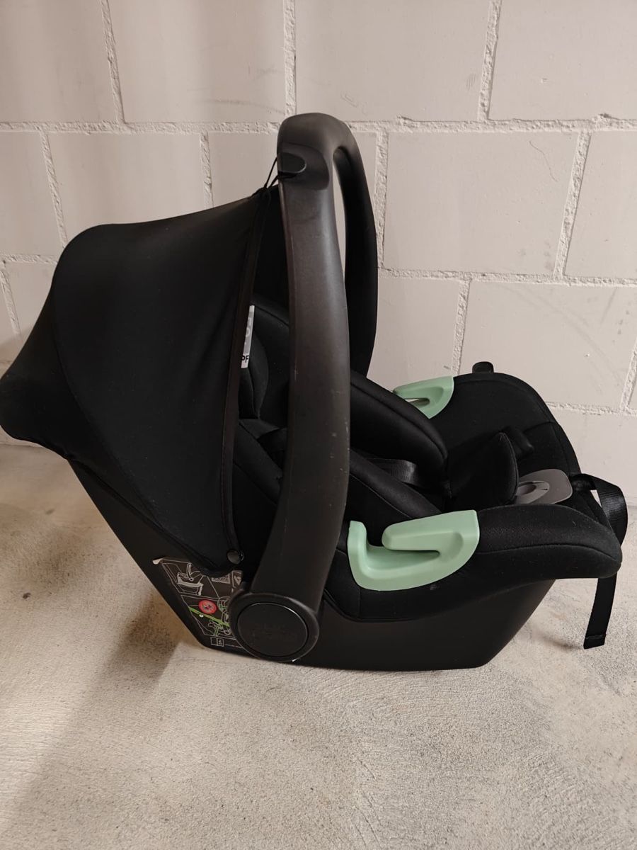 ABC Design Seggiolini per auto: ABC DESIGN Babyschale Tulip i-Size mit Isofixbasis – Usato da Aesch BL venduto da Molny 1