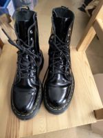 Dr. Martens Lack Schuhe, Stiefeletten, Gr. 39, Schwarz, Top