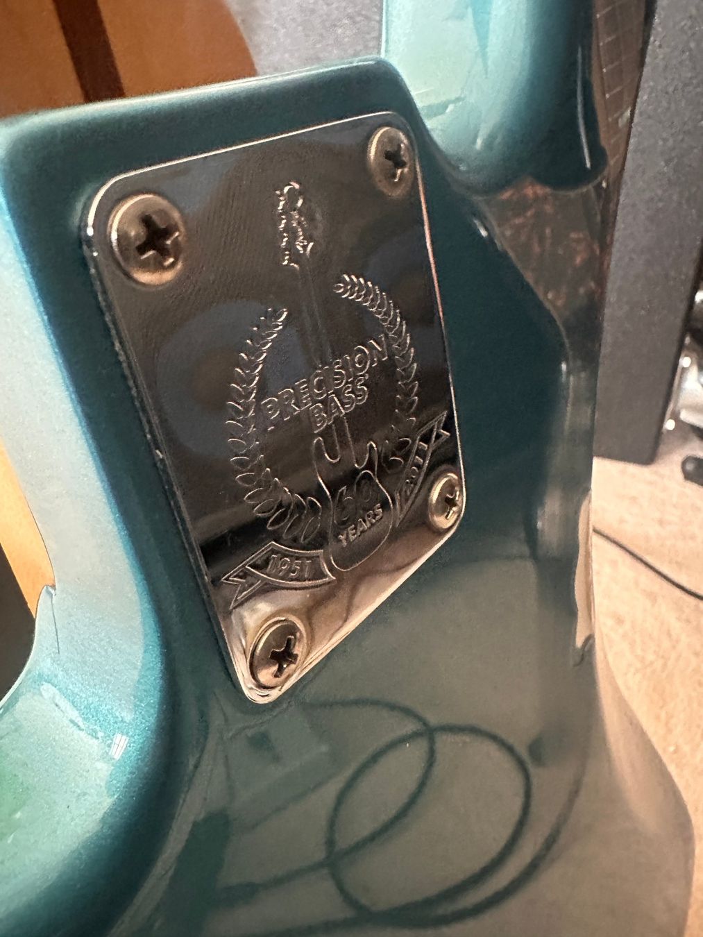 Fender Strumenti musicali: Fender Precision Bass 2011 – Usato da Dachsen venduto da ColdChisel 8