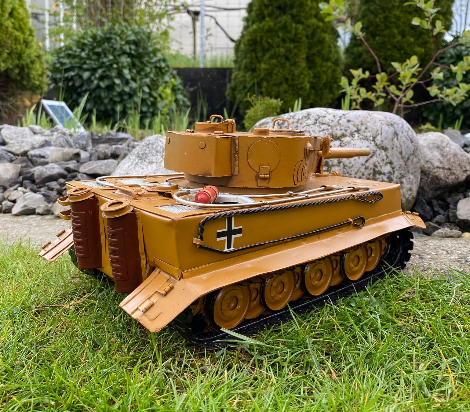 Kit di modellismo & Modellini statici: Panzer Tiger VI aus Blech – Nuovo (secondo la descrizione) da Langendorf venduto da Blechfahrzeuge 4