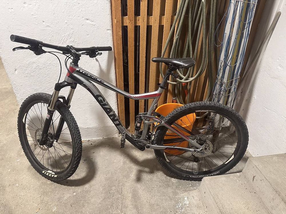 Vélos: GIANT TRANCE MTB BIKE  – D'occasion à St.Gallen par 200_c8ld