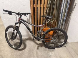 GIANT TRANCE MTB BIKE 