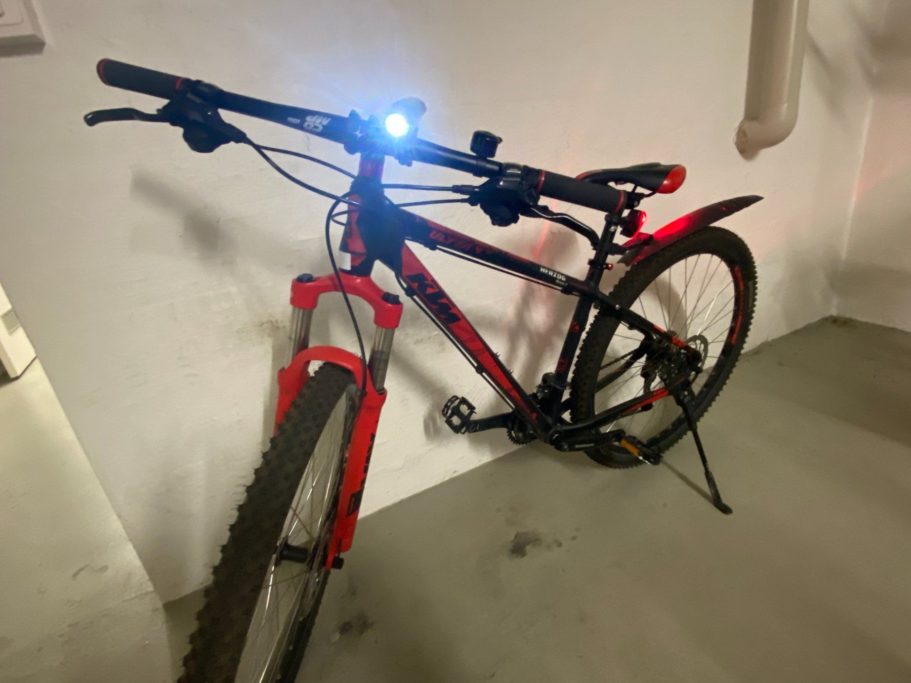 KTM Biciclette: Mountainbike wie neu – Nuovo (secondo la descrizione) da Oberwil BL venduto da Ruma6