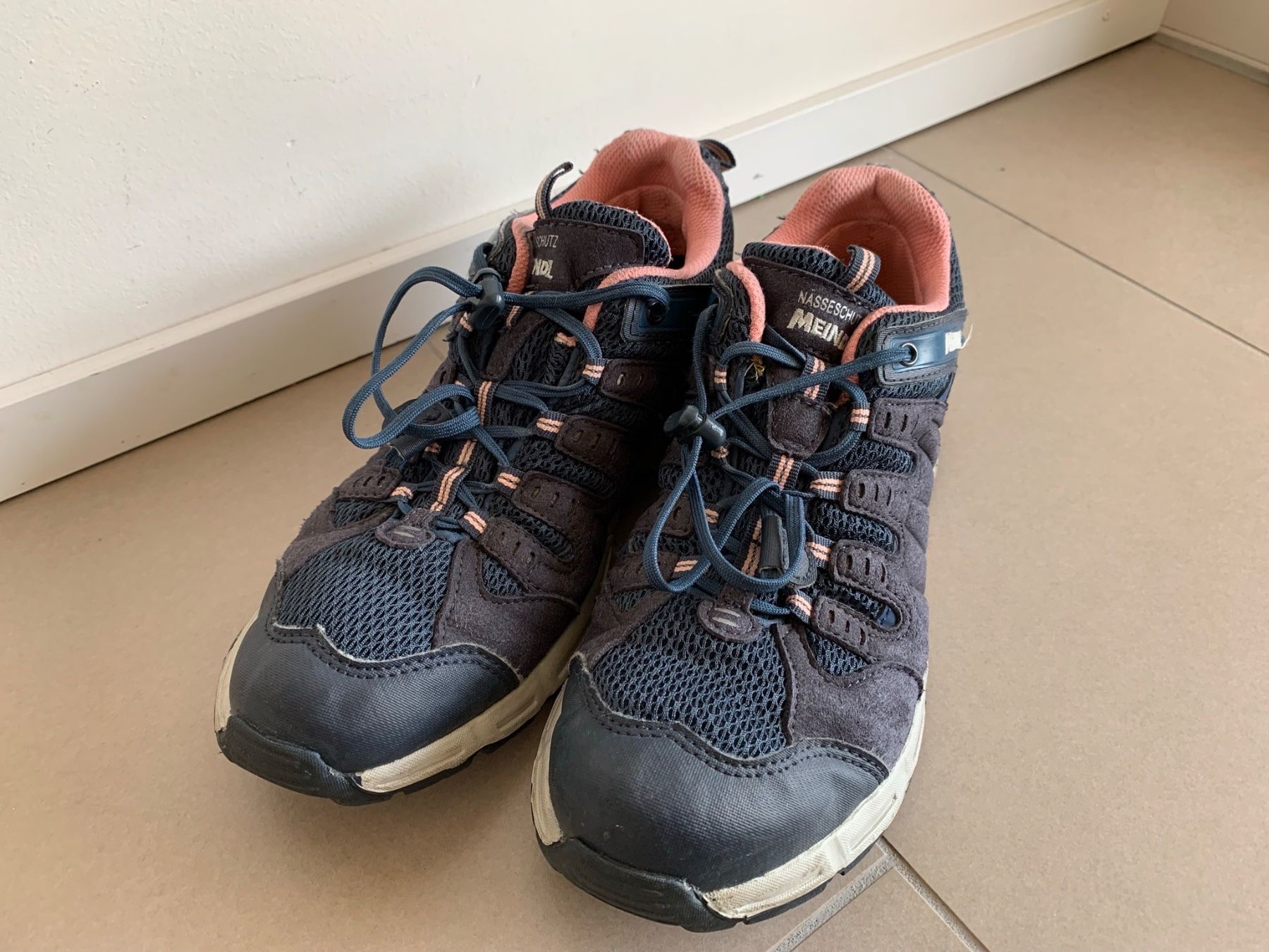 Meindl Scarpe per ragazze: Meindl Trekkingschuhe Junior Gr. 39 – Usato da Zürich venduto da misterpillar 4