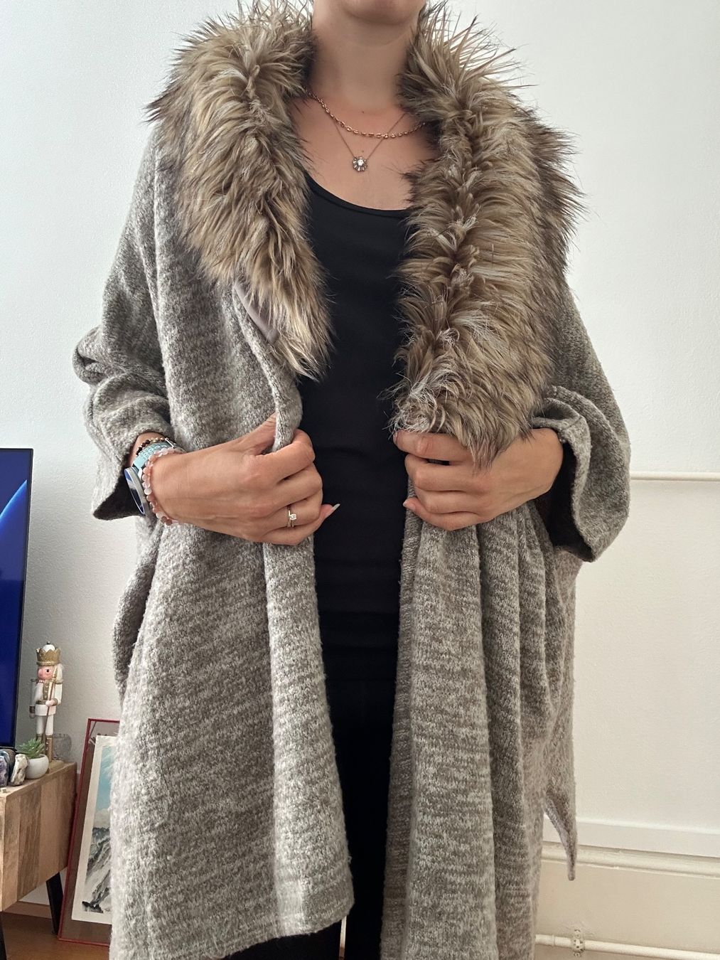 Autres vêtements femmes: Veste cape – D'occasion à Lausanne par dre_th8k 5