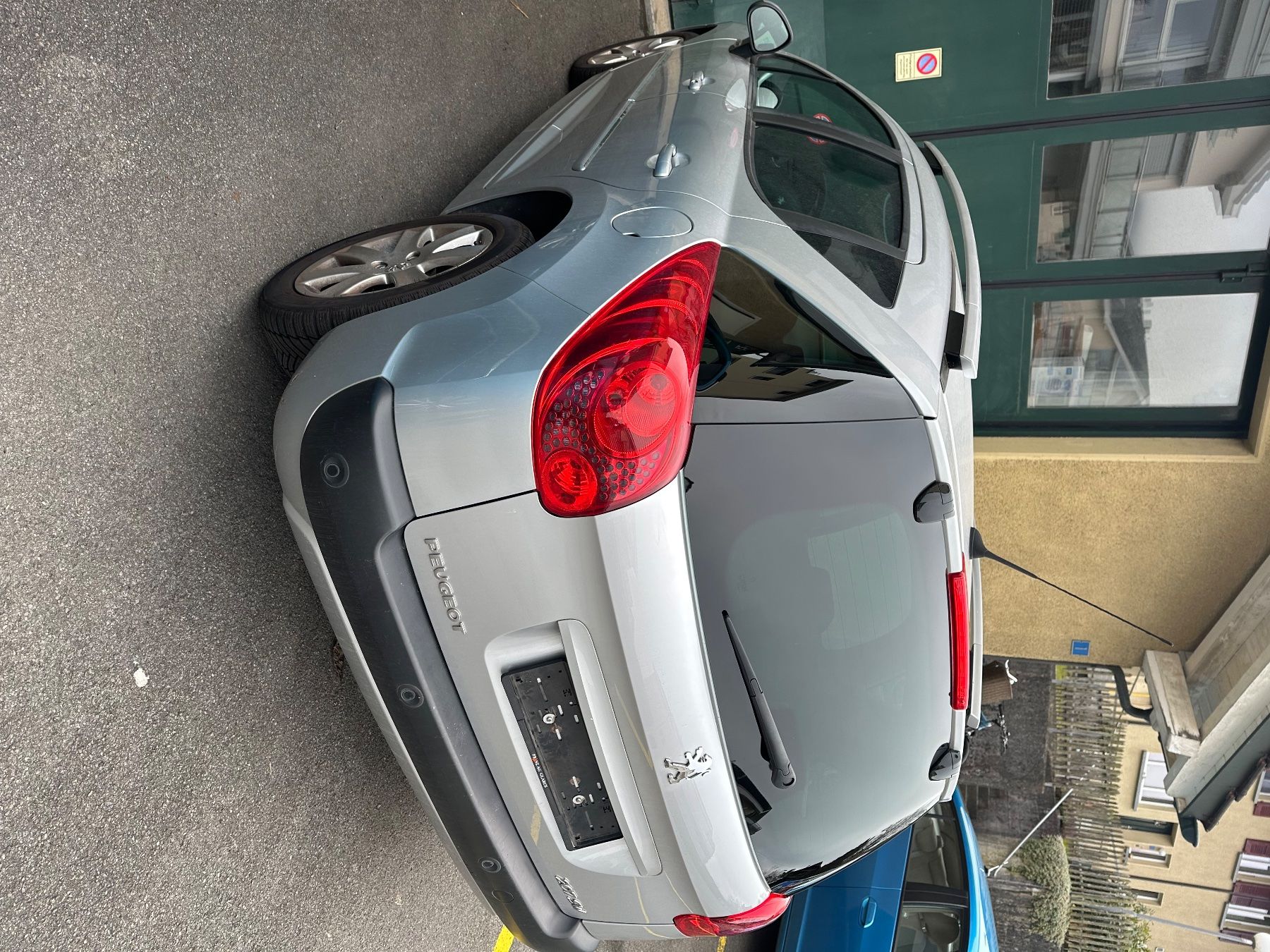 Peugeot Automobili: Peugeot 207 SW 1.6i – Usato da Wilen (Sarnen) venduto da Wstratos 5