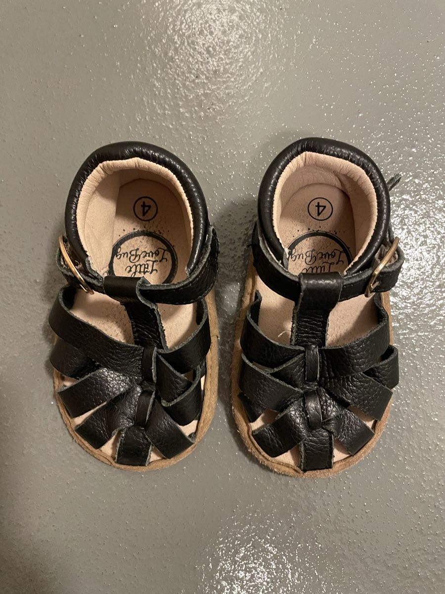 Chaussures garçon: Chaussures été bébé – D'occasion à La Tour-de-Peilz par flo_m27g