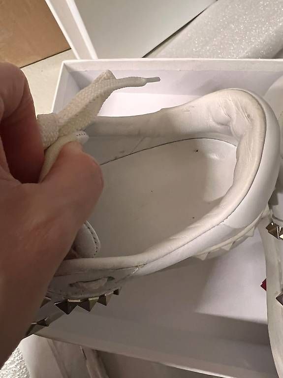 Scarpe da donna: Valentino Garavani rockstud untitled sneaker – Usato da Ittigen venduto da san_9pr8 4