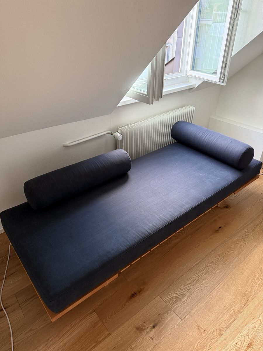 Sedie a sdraio: Navy Mid-Century Daybed – Usato da Zürich venduto da vul_vl6m 1