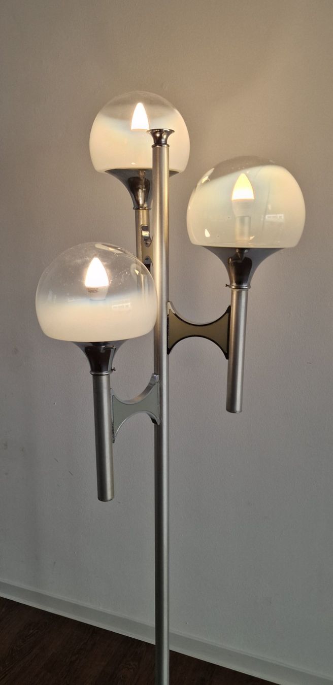 Lampen: Space Age Design, Gaetano Sciolari, Stehlampe, 1970er, Chrom – Gebraucht aus St. Gallen von chambredirecte 5