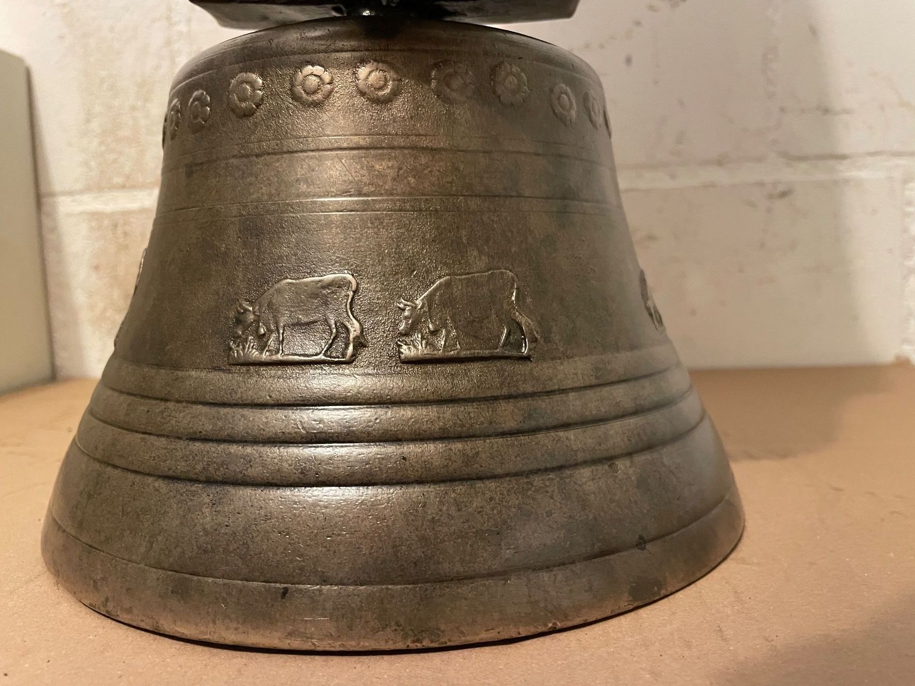Glocken & Treicheln: Alte Glocke ab 1.00 Fr. – Gebraucht aus Birrhard von magisto52 1