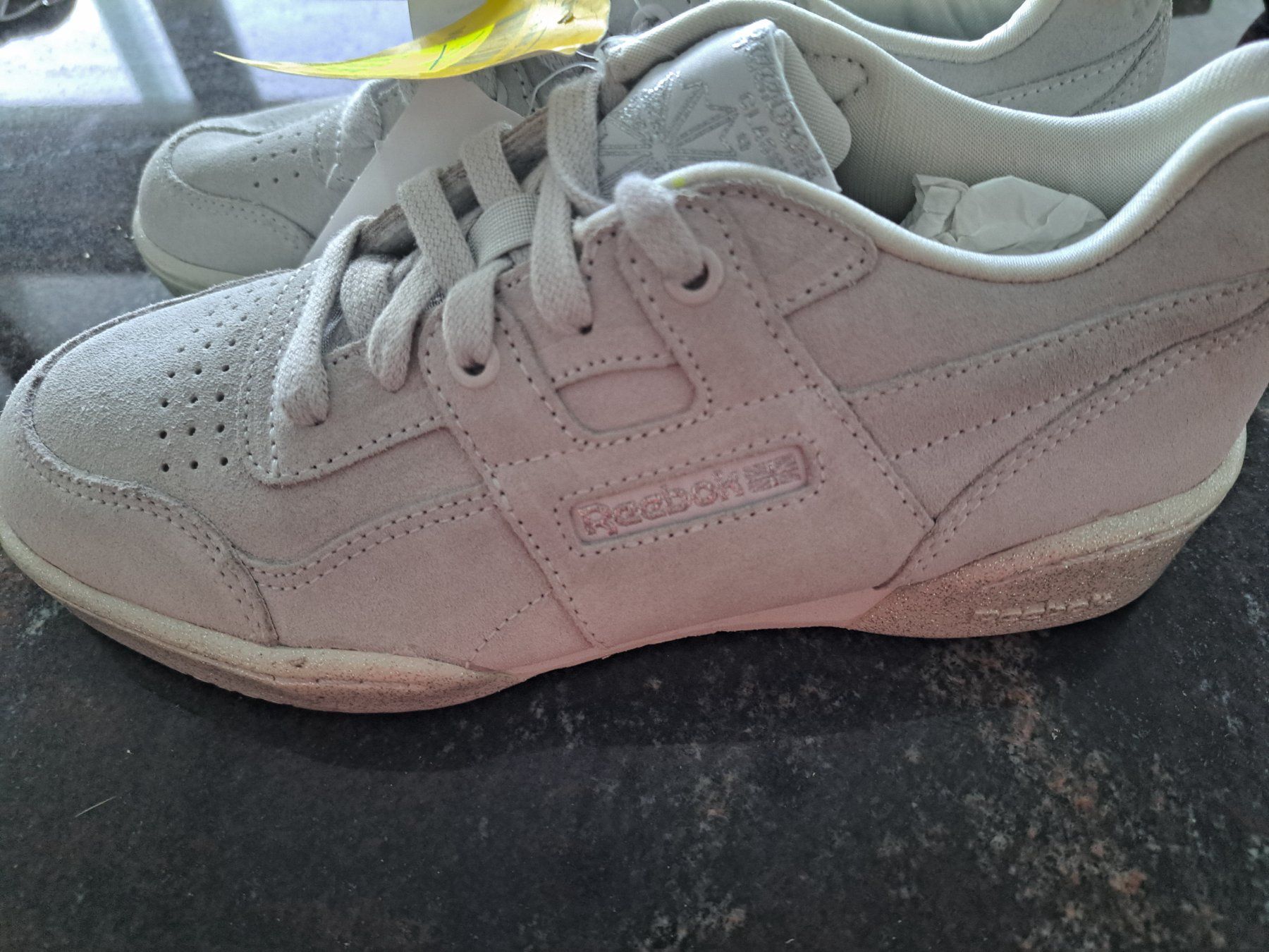 Reebok Scarpe da donna: Tennisschuhe – Nuovo (secondo la descrizione) da Pfäffikon ZH venduto da Valsangiaccomo 2