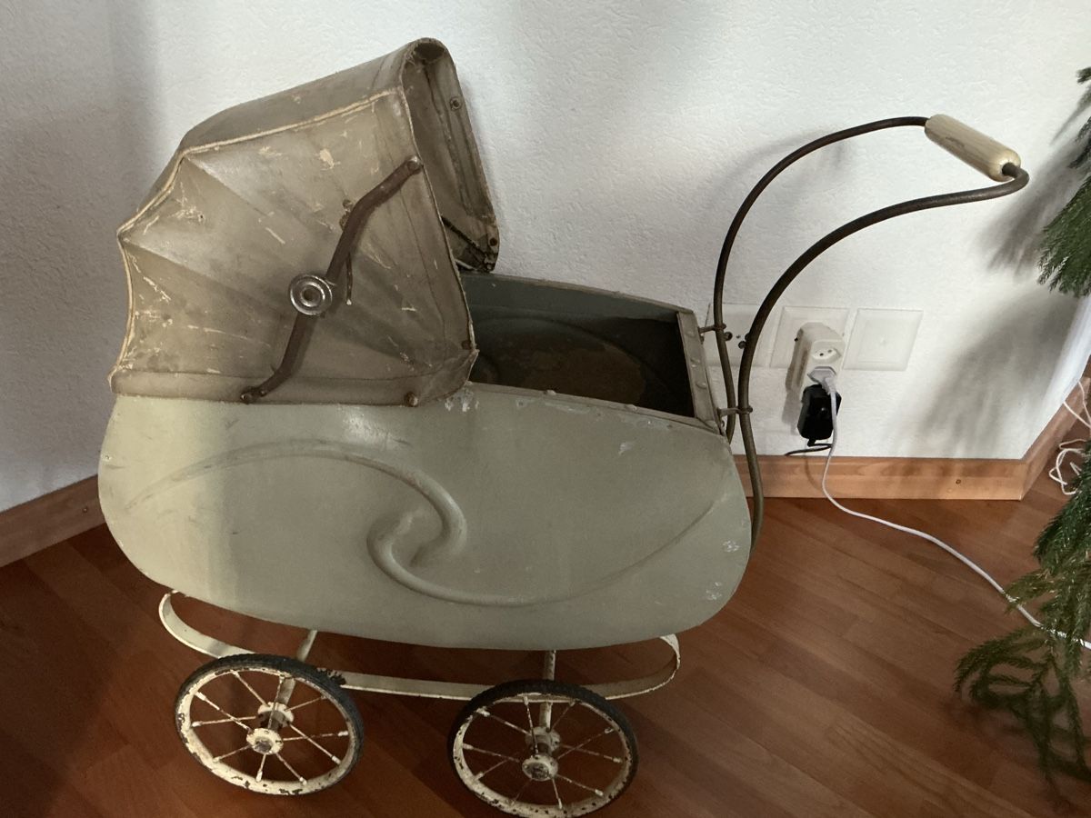 Carrozzine per bambole: Antiker Puppenwagen – Usato da Niederdorf venduto da Betonrose 8