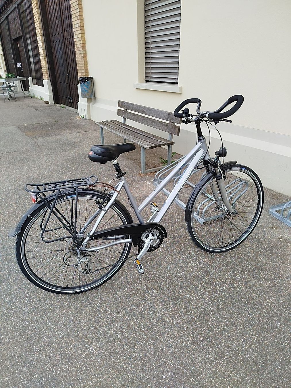 Biciclette: Damenvelo 28" Neuwertig! – Usato da Schaffhausen venduto da Viertelvorvieri