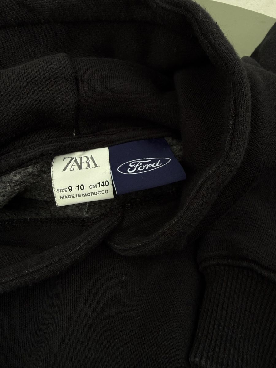 Maglioni & Felpe: Kapuzenpullover Ford Mustang schwarz Grösse 140 – Usato da Luzern venduto da utomjordisk 2