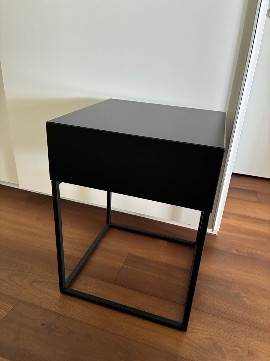 Pfister Comodini: Side table 40/40/54, Johann Jakob from Pfister – Nuovo (secondo la descrizione) da Brunnen venduto da ann_j2by 1