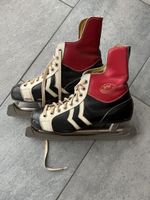 Antike Schlittschuhe aus Leder