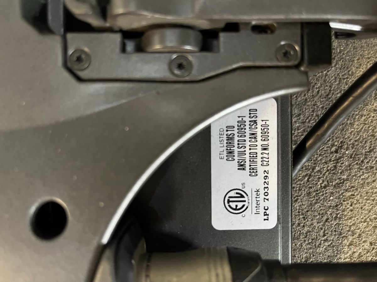 Lampade: Barco LCD Videowand – Usato da Konolfingen venduto da Smond 3